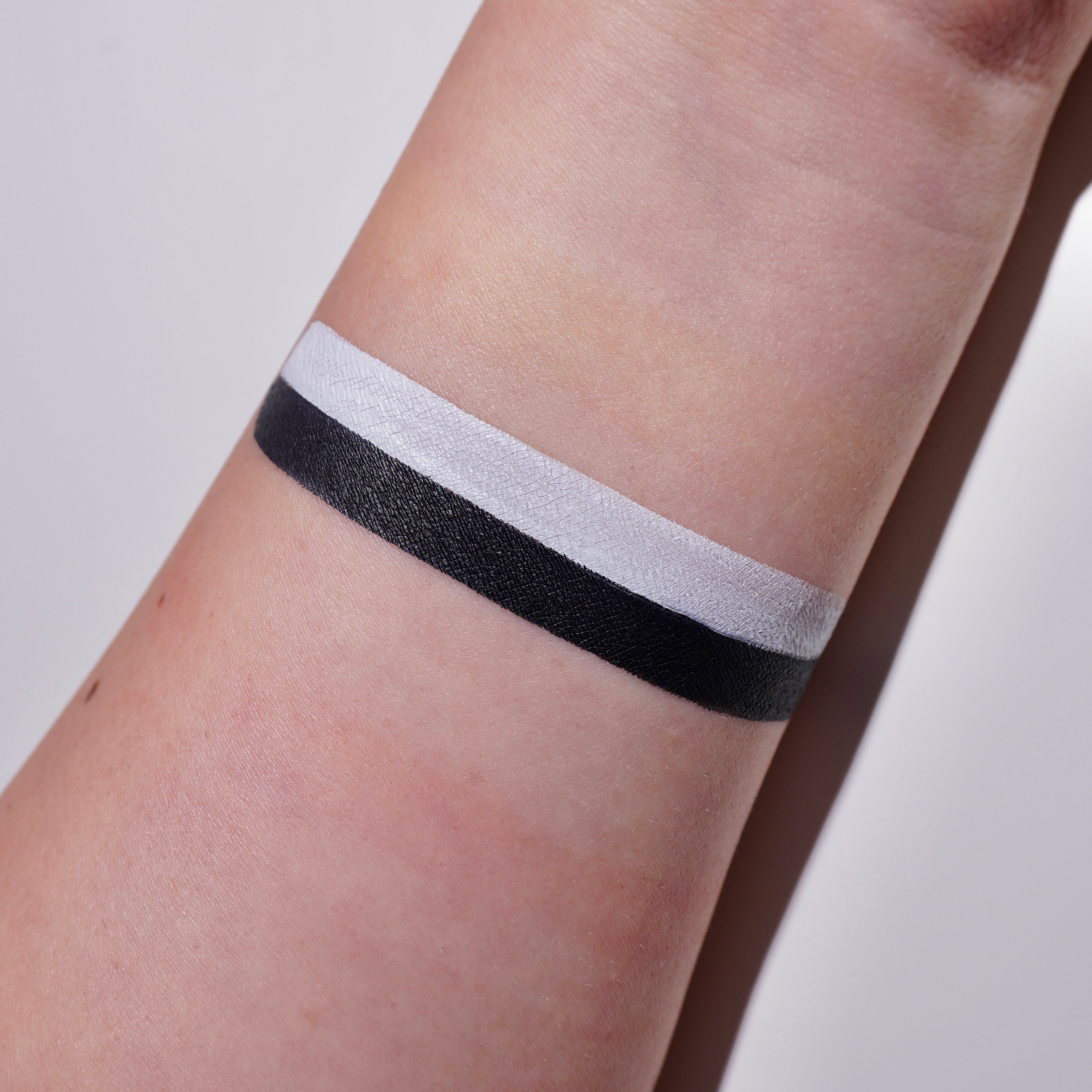 Coke Float (Black and White) Split Liner - Eyeliner - Glisten Cosmetics