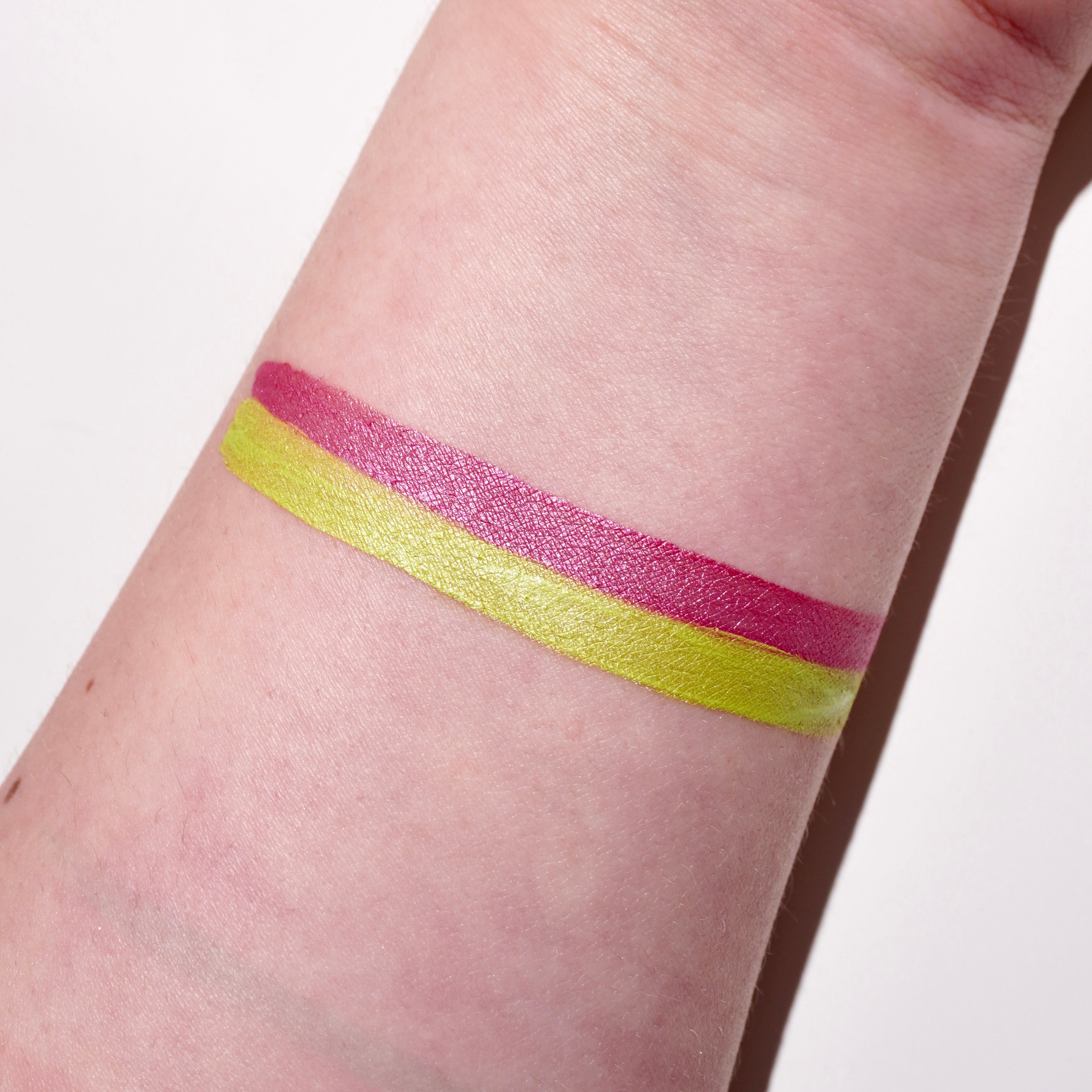 Nerds (Shimmer Pink & Lime Green) Split Liner - Eyeliner - Glisten Cosmetics